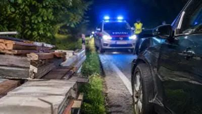 20-Jähriger prallt in Dornbirn gegen Baustellenmaterial