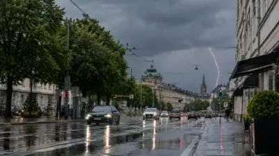 Kaltfront erreicht Österreich, Gewitter ziehen im Osten auf