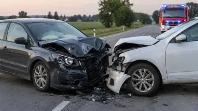 Zwei Verletzte nach Frontalzusammenstoß auf B73 in Gralla
