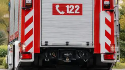 14 Feuerwehren bekämpfen Brand in Lanzendorfer Reitstall