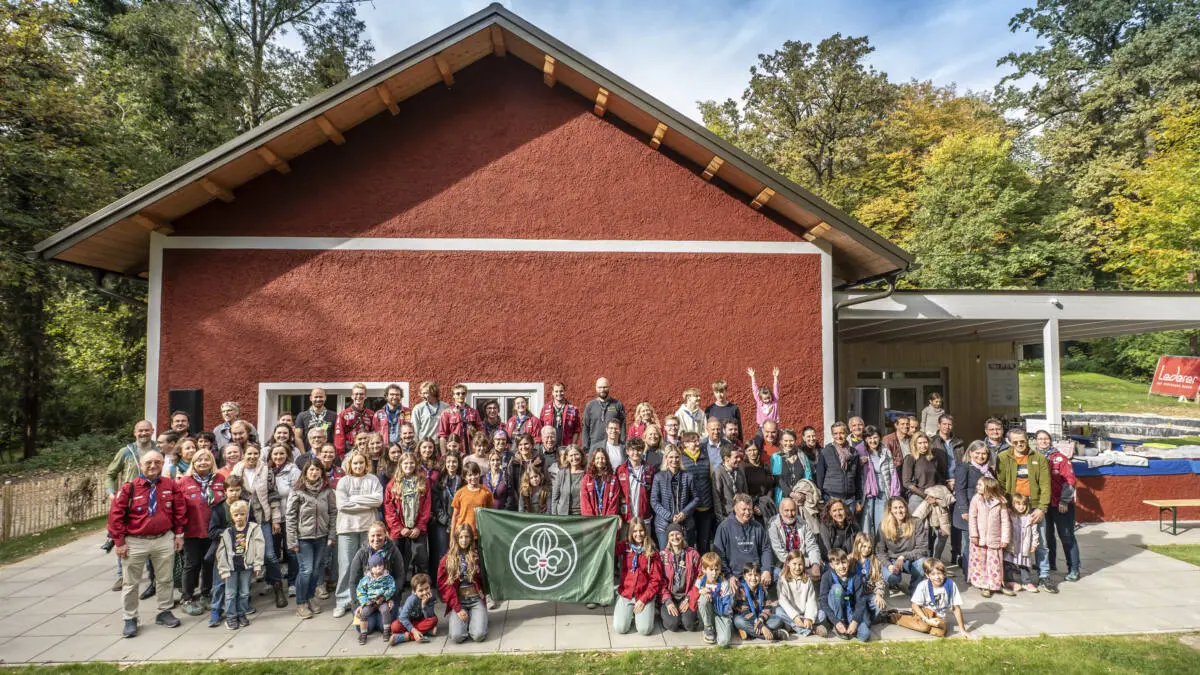 Pfadfindergruppe Graz 2 eröffnet neues Heim im Leechwald