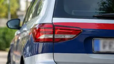 Auto touchiert 18-Jährigen am Schutzweg in Haid