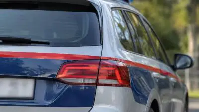 BMW fährt nach möglicher Seitenkollision auf der A14 weiter