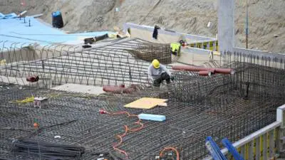 Bodenplatte für neues Hallenbad entsteht in Klagenfurt