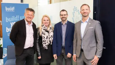 Scheider besucht Start-up-Präsentationen im Lakeside Park
