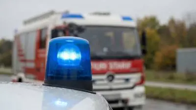 Feuer in Müllsammelbox breitet sich in Ruhstetten rasch aus