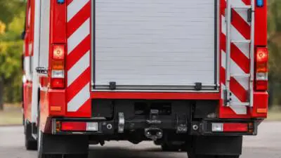 Feuerwehr fängt Huhn in St. Pölten-Wagram ein