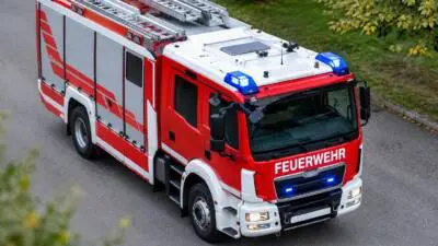 Klopfen weckt Person bei Feuerwehreinsatz nach Unfallverdacht