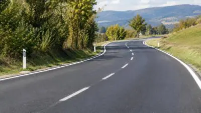 L 128 zwischen Wolfsgraben und Kleinem Semmering ist saniert