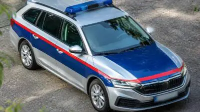 Nach Windböe stürzt Gleitschirmpilot in Sillian zu Boden