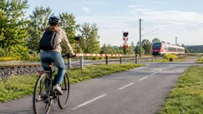 Niederösterreich fördert Radwege, Bahnkreuzungen und soziale Einrichtungen