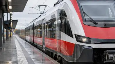 NÖVOG-Techniker üben Oberleitungsarbeiten in Kirchberg
