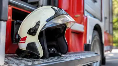 Öl- oder Kraftstoffaustritt alarmiert Feuerwehr auf der Katschberg Straße