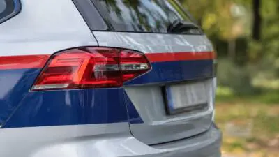 Pkw-Lenker überholt in Piesendorf trotz Verbots