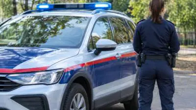 Pkw prallt in Wien-Ottakring gegen Hausmauer