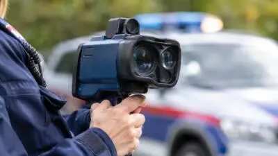 Polizei zeigt 531 Lenker wegen Tempoverstößen im Großraum Linz an