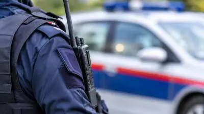 Unbekannte stehlen Parfums aus Drogeriemarkt in Volders