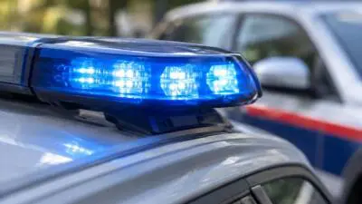Unbekannter fordert mit Messer Bargeld in Hallwanger Trafik