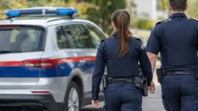 Wanderin stürzt bei St. Johann 15 Meter über Abhang