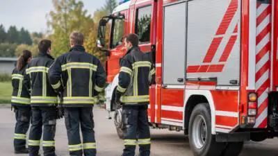 Zugfahrzeug brennt auf A1 bei Sipbachzell vollständig aus