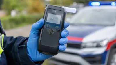Zwei Pkw kollidieren auf der A1 bei Ansfelden