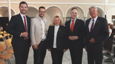 Peter Kaiser zum Ehrensenator der FH Kärnten ernannt