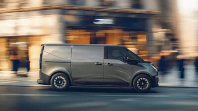 Renault stellt Trafic E-Tech Electric auf IAA in Hannover vor