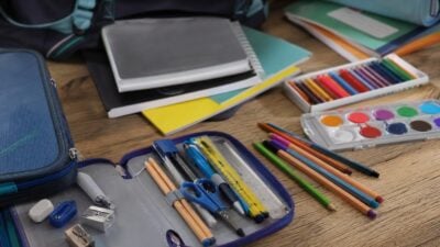 AK-Preismonitor: Bis zu 101 Prozent Unterschied bei Schulartikeln