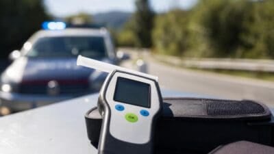 Alkoholisierter Lenker verursacht Auffahrunfall auf der B92