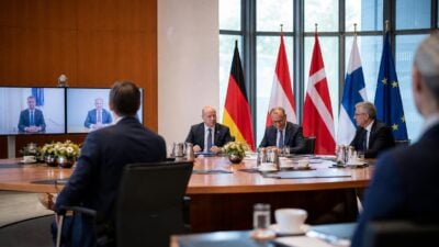 „Christian, ähm ...“ Peinlicher Moment zwischen Stocker und Merz