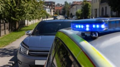 Drei Verletzte bei Frontalzusammenstoß in Strass im Zillertal