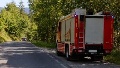 Feuerwehr Polling übernimmt Absperrdienst bei Begräbnis