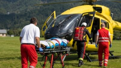 Feuerwehr rettet Person nach Notfall in Arnoldstein