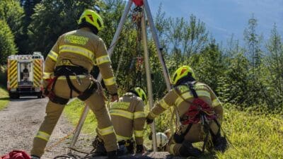 Feuerwehr Wattens zu eingeschlossener Person alarmiert