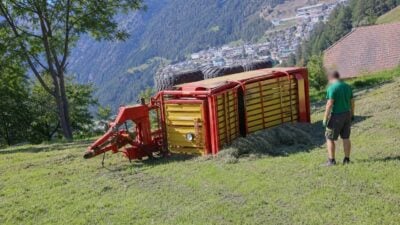 Ladewagen kippt in Sölden um – 55-Jähriger schwer verletzt