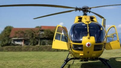 Landwirt verletzt sich in Dechantskirchen schwer an Handkreissäge