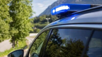 Motorradfahrer in Thaur bei Kollision mit Lkw schwer verletzt