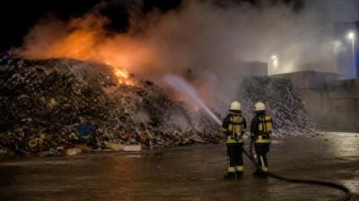 Mülldeponiebrand in Graz-Puntigam gelöscht