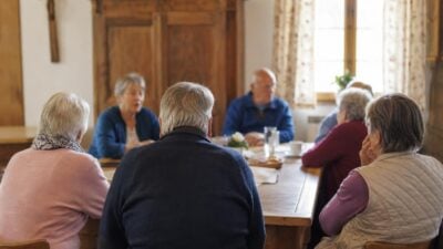 Nachbarschaftstreff „Sitz ma zsamm“ startet wieder in Dölsach