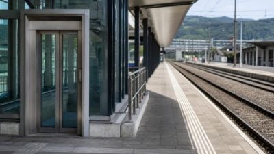 ÖBB übernehmen Bahnhofs-Wartung in Tirol ab 2027