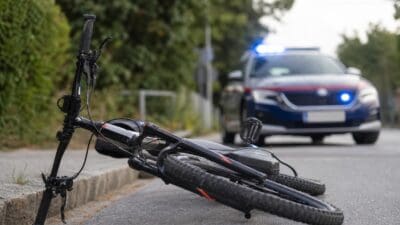 Radfahrer kollidiert in Graz frontal mit E-Scooter