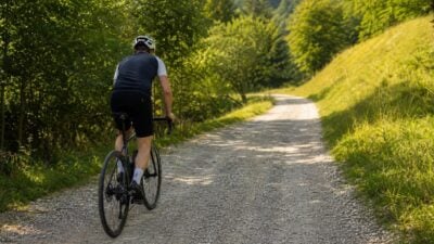 Rennradfahrer stürzt in St. Thomas am Blasenstein