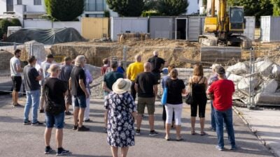 Rund 20 Demonstranten besetzten Baustellengelände in Kronstorf