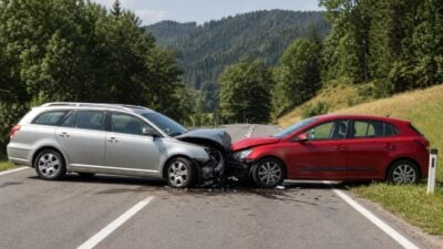 Sieben Verletzte bei Frontalkollision in Weißenbach bei Liezen
