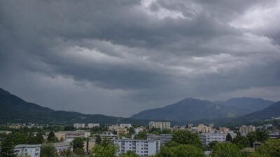 Unwettergefahr steigt: Gewitter ziehen über Kärnten