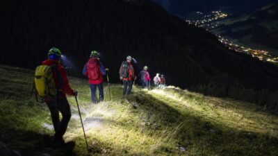 Wanderer nach nächtlicher Suche in Hüttschlag gerettet