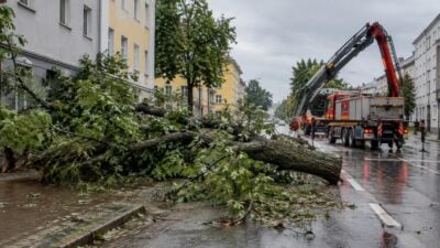 11 Einsatzstellen nach Unwetter in Ried im Innkreis bearbeitet