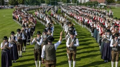 19 Kapellen bilden in Mauer bislang größte Große Wende