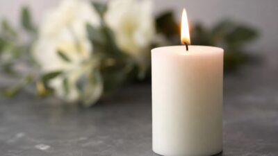 53-Jährige mit Stichverletzungen am Ufer der Ager tot aufgefunden