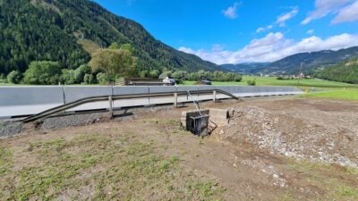 B 75 bei Oberwölz: Bromachbach wird gesichert